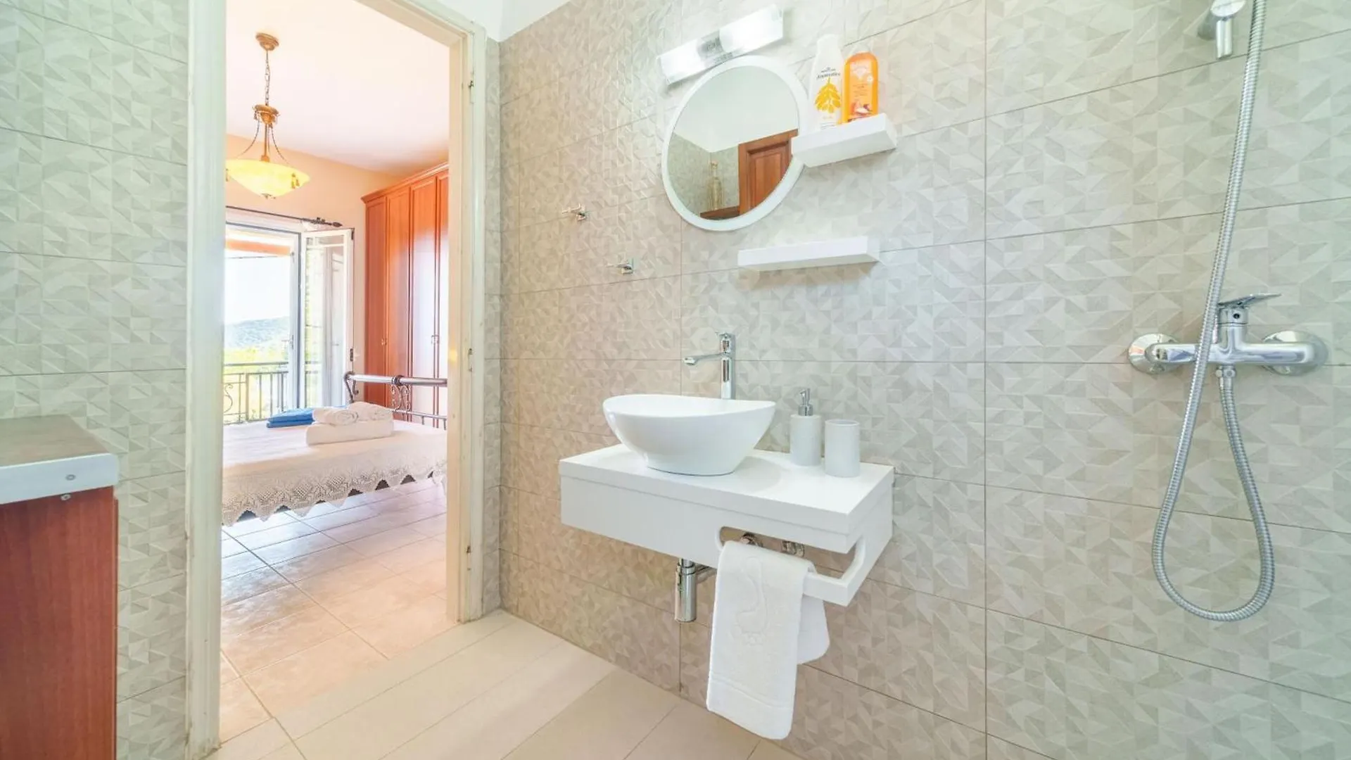 Iphigenia Apartments At Katelios