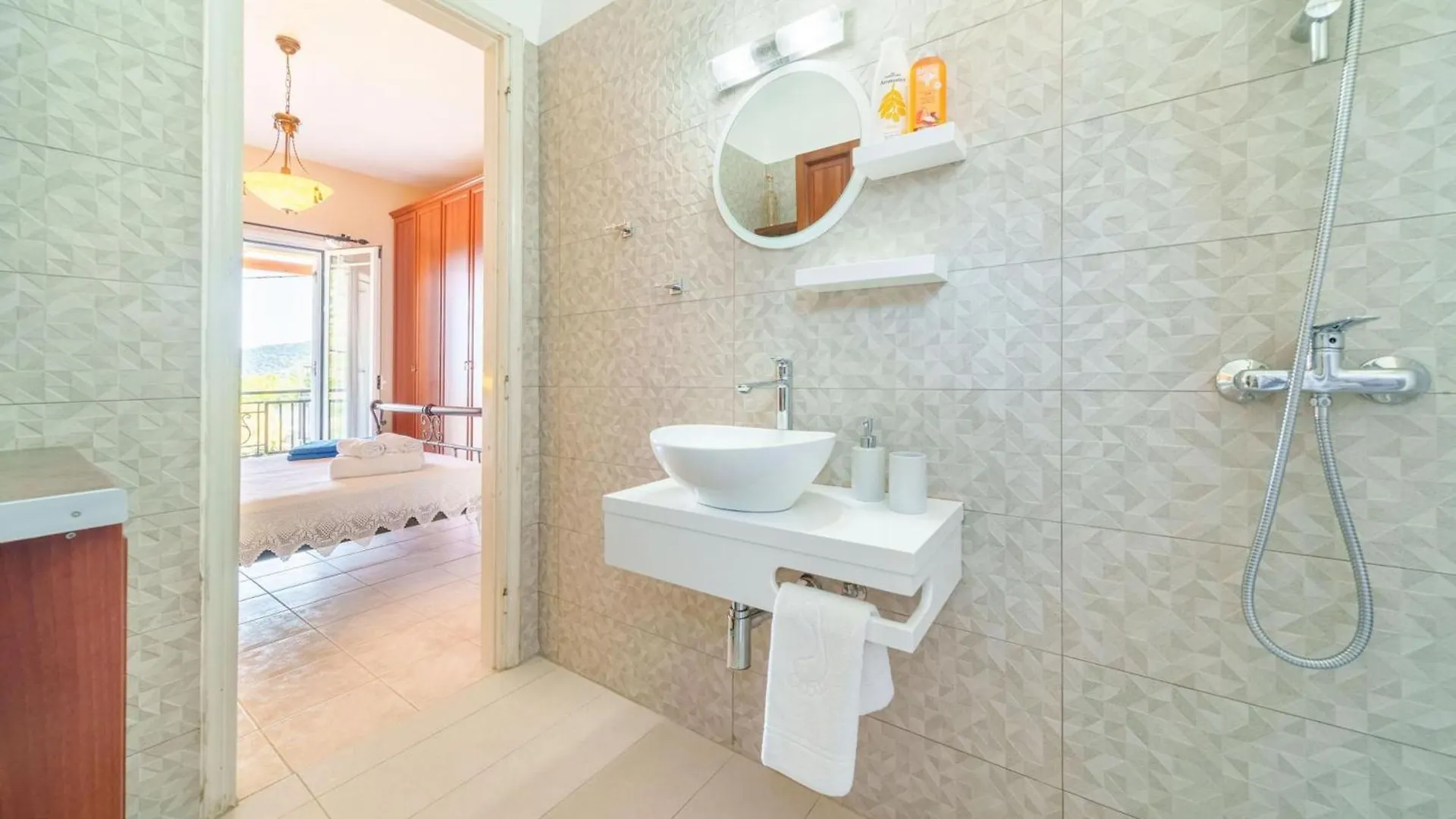 Iphigenia Apartments At Katelios