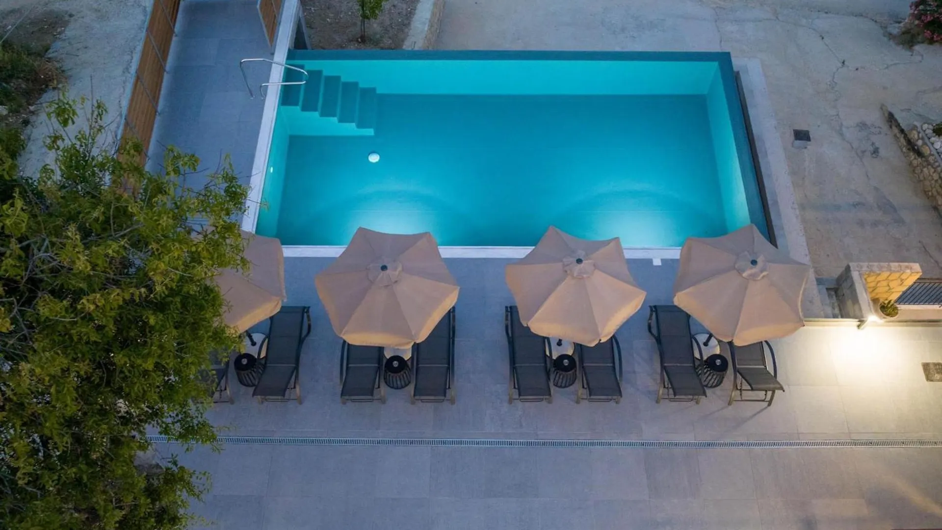Iphigenia Apartments At Katelios